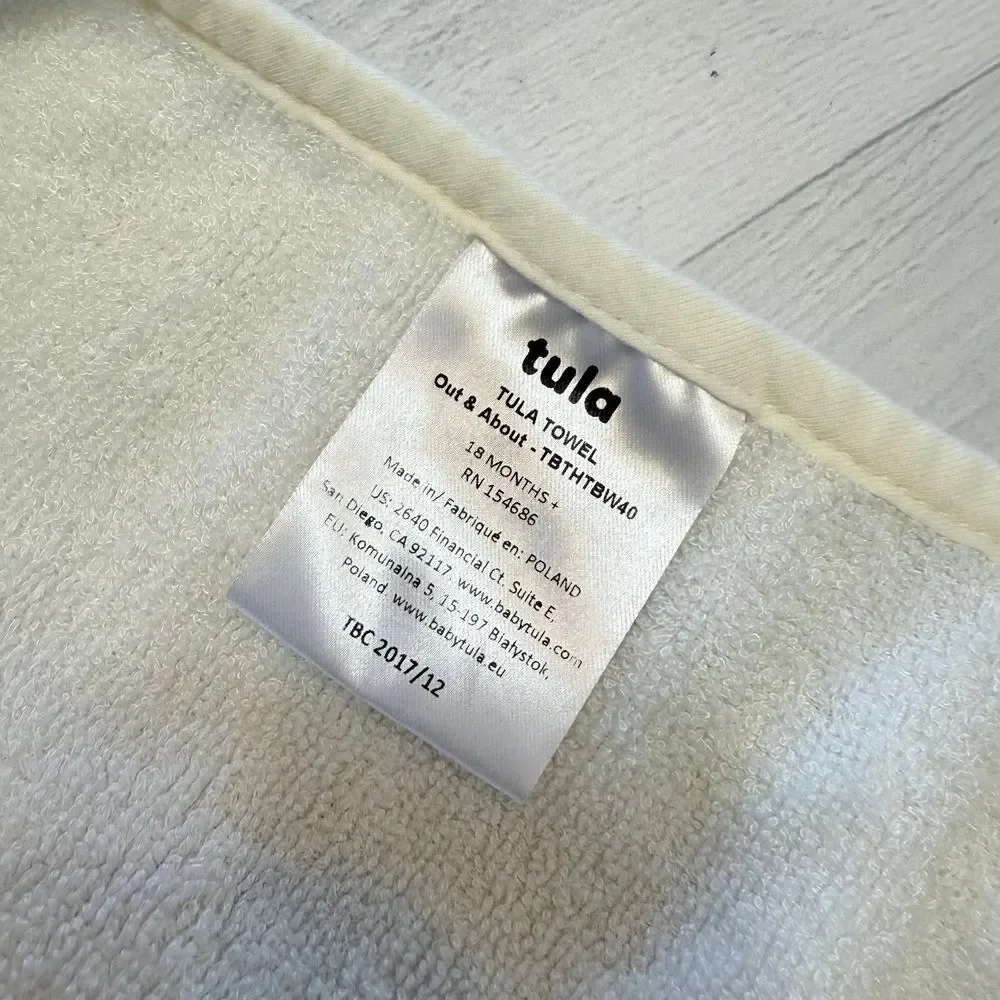 Tula baby towel out and about‎ print
